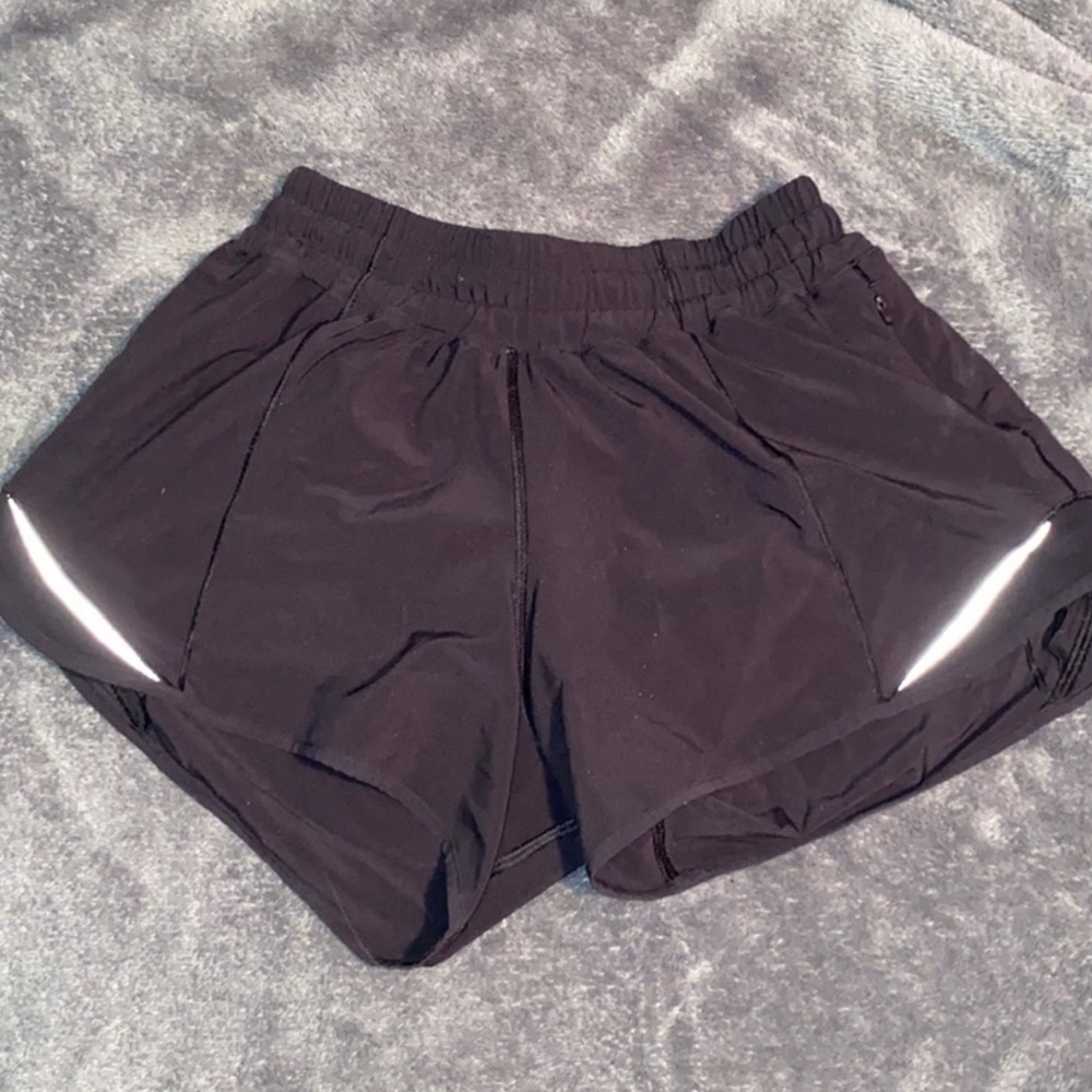 lululemon hotty hot shorts